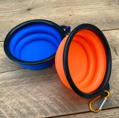 8720256115533 Voerbakjes opvouwbaar oranje en blauw
